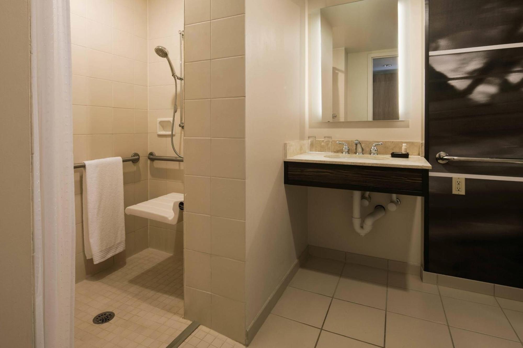 Renaissance Atlanta Waverly Hotel & Convention Center Смирна Экстерьер фото